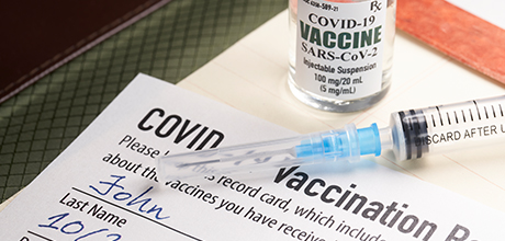 covid vaccine and vaccine card